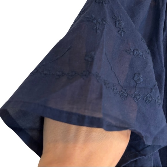 Lucky Brand Embroidered Short Flutter Sleeve Notch Neck Woman’s Size Medium - Picture 3 of 10